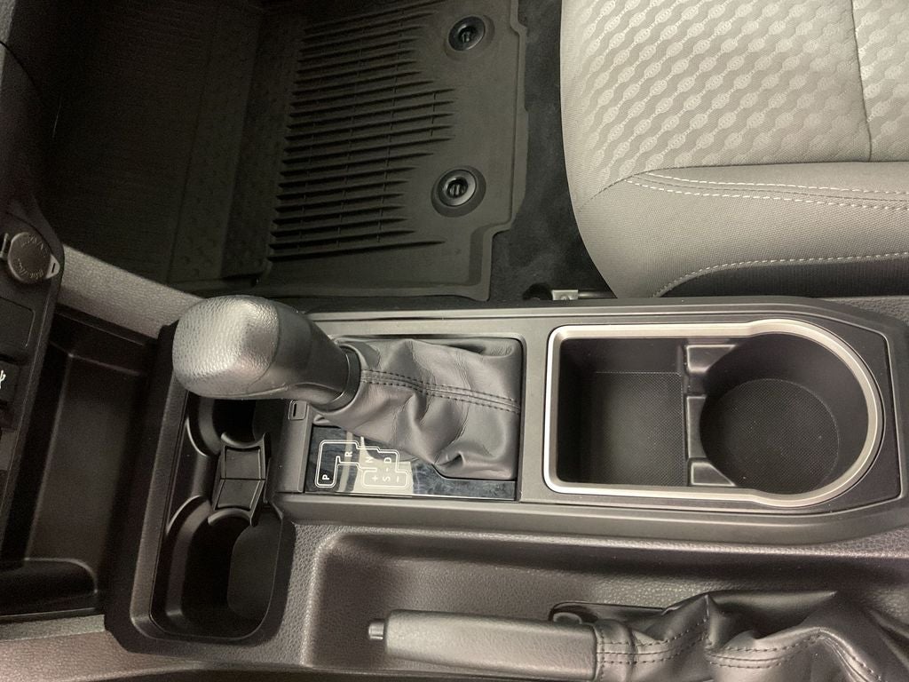 2022 Toyota Tacoma SR V6