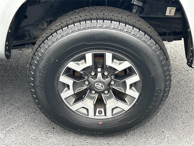 2022 Toyota Tacoma SR V6