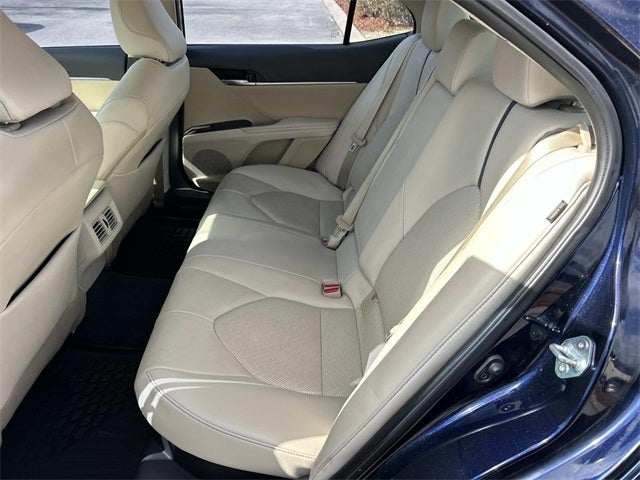 2022 Toyota Camry Hybrid XLE