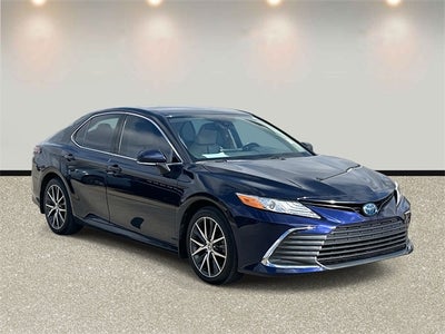 2022 Toyota Camry Hybrid XLE