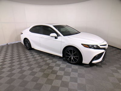 2024 Toyota Camry SE
