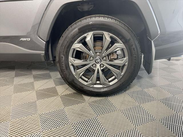 2022 Toyota RAV4 Hybrid XLE Premium