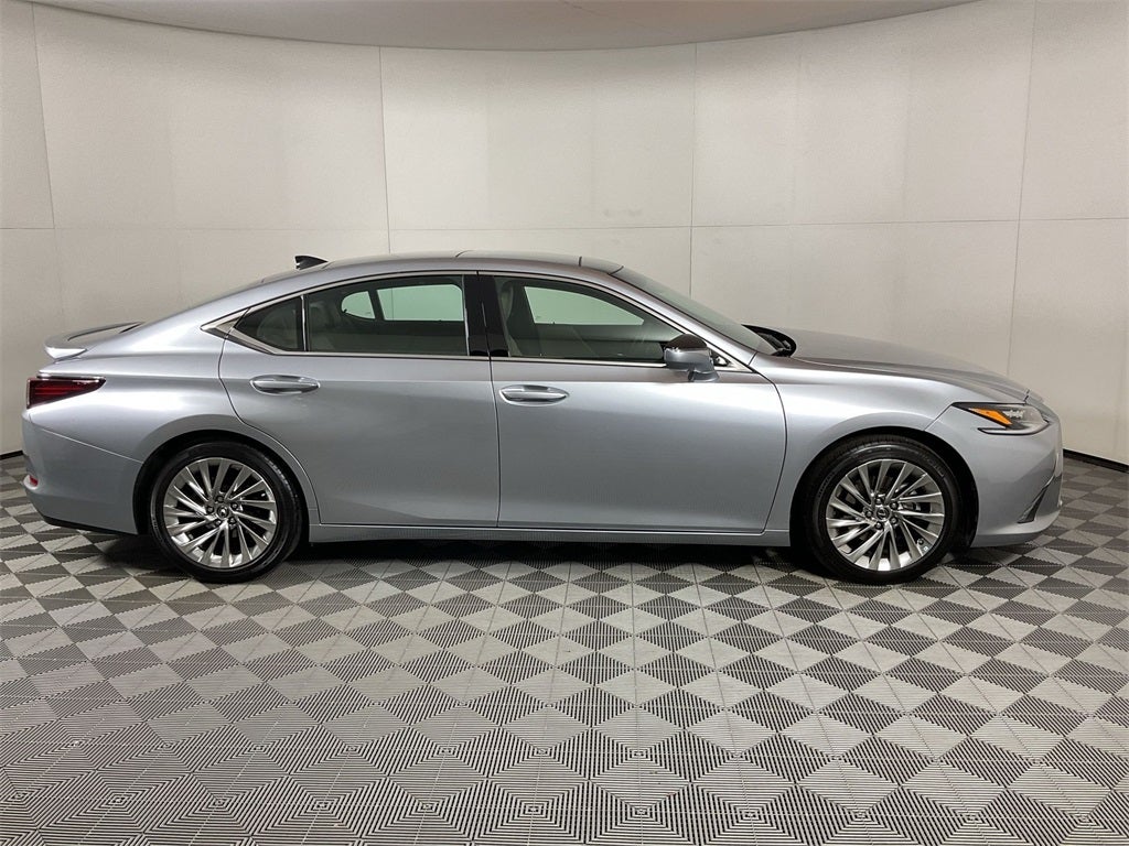 2022 Lexus ES 350 Ultra Luxury