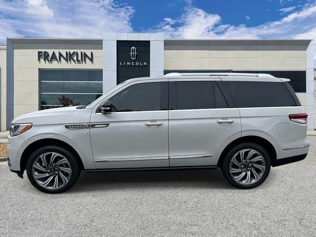 2023 Lincoln Navigator Reserve