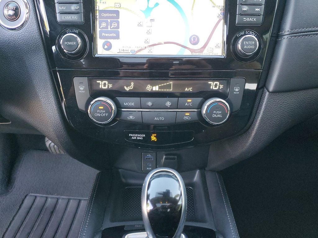 2017 Nissan Rogue SL