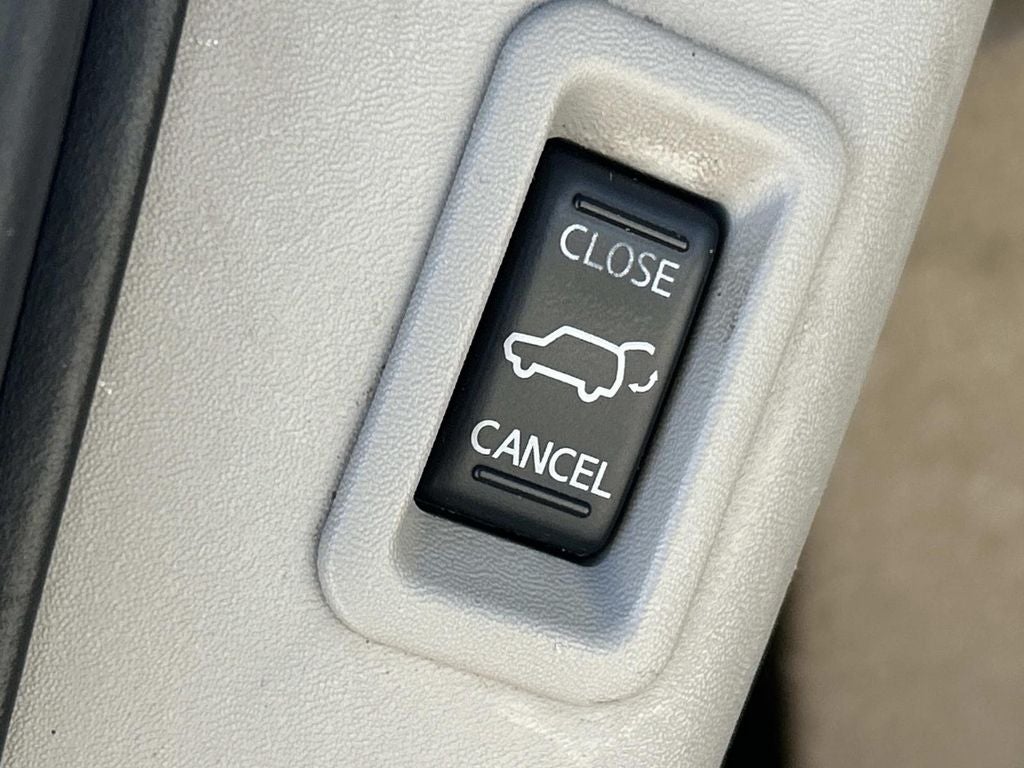 2013 Nissan Armada Platinum