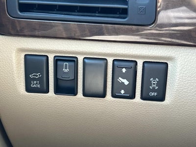 2013 Nissan Armada Platinum