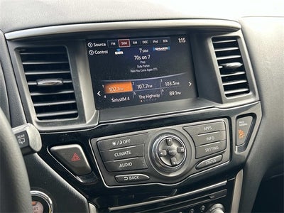 2020 Nissan Pathfinder SV