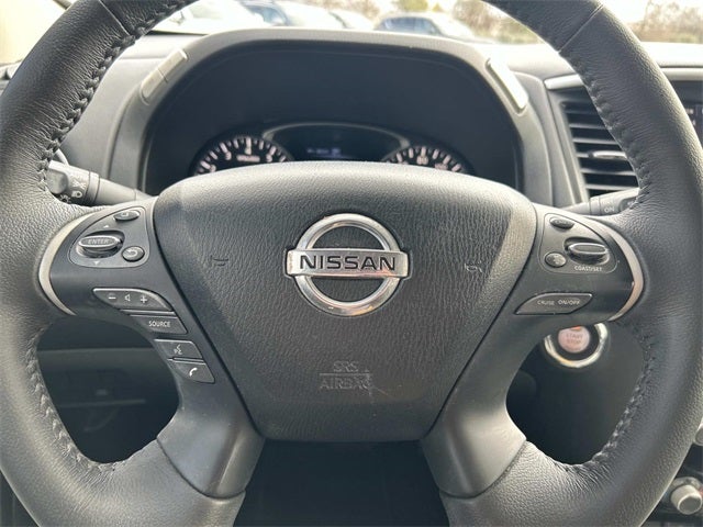 2020 Nissan Pathfinder SV