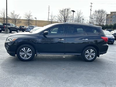 2020 Nissan Pathfinder SV