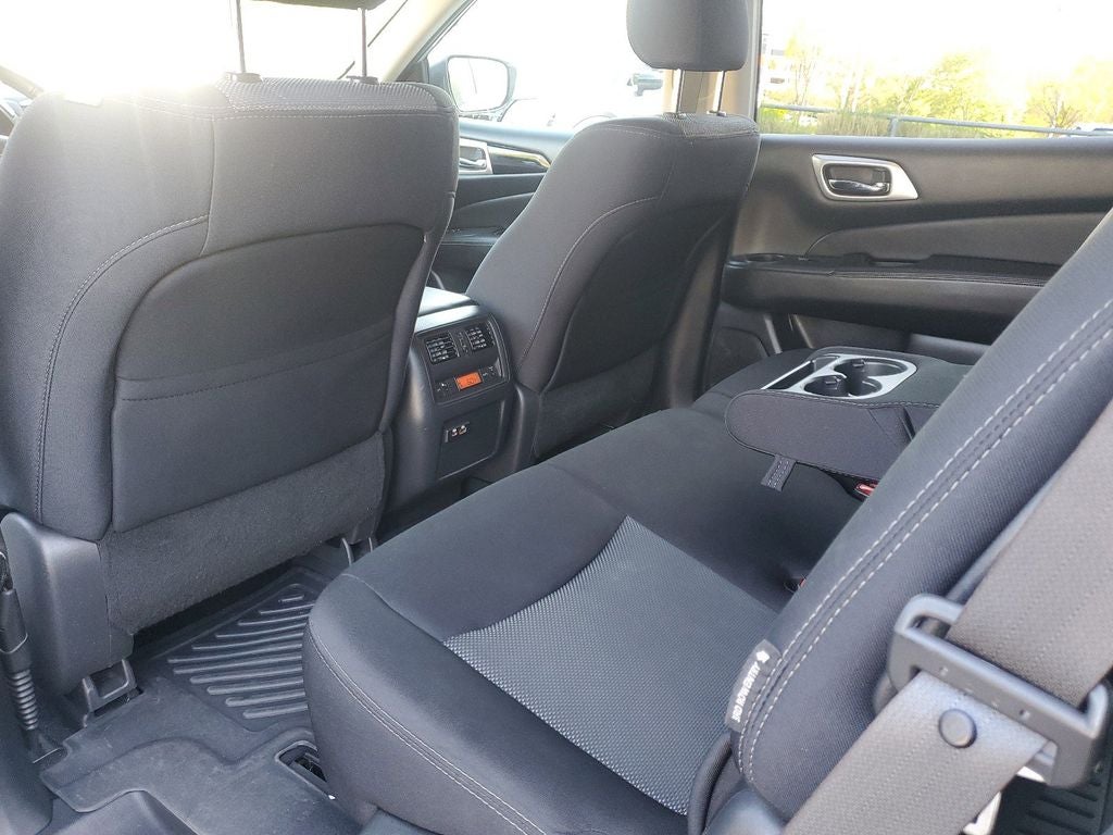 2019 Nissan Pathfinder SV