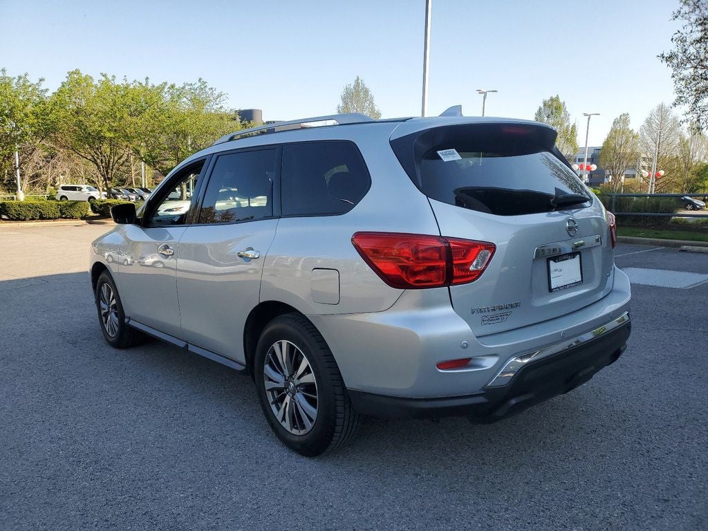 2019 Nissan Pathfinder SV