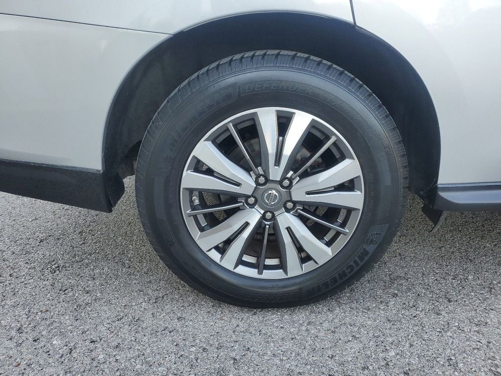 2019 Nissan Pathfinder SV