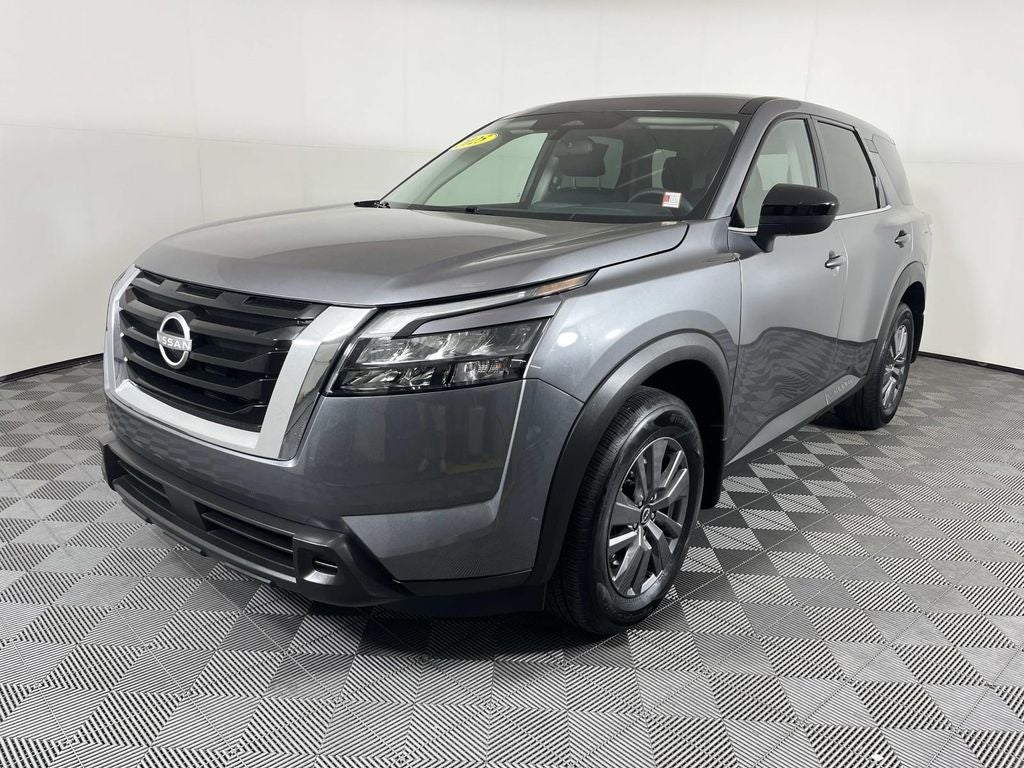2025 Nissan Pathfinder S