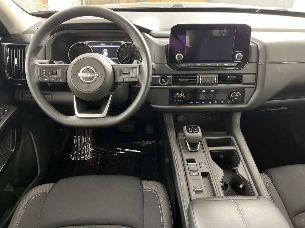 2025 Nissan Pathfinder S