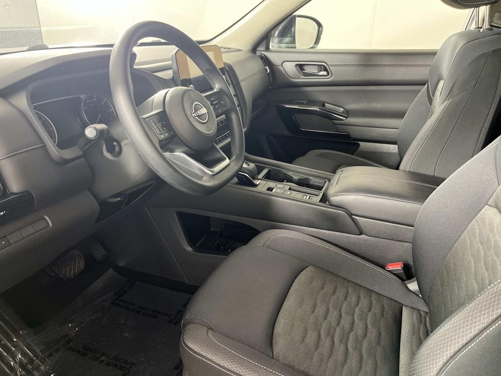 2025 Nissan Pathfinder S