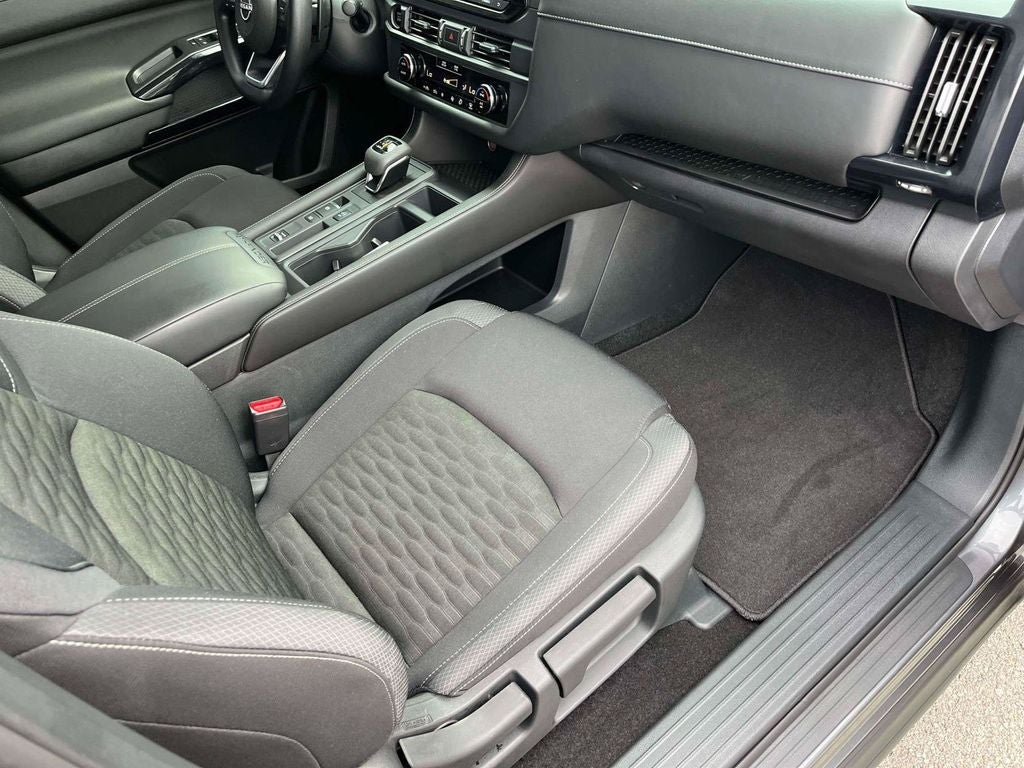 2025 Nissan Pathfinder S