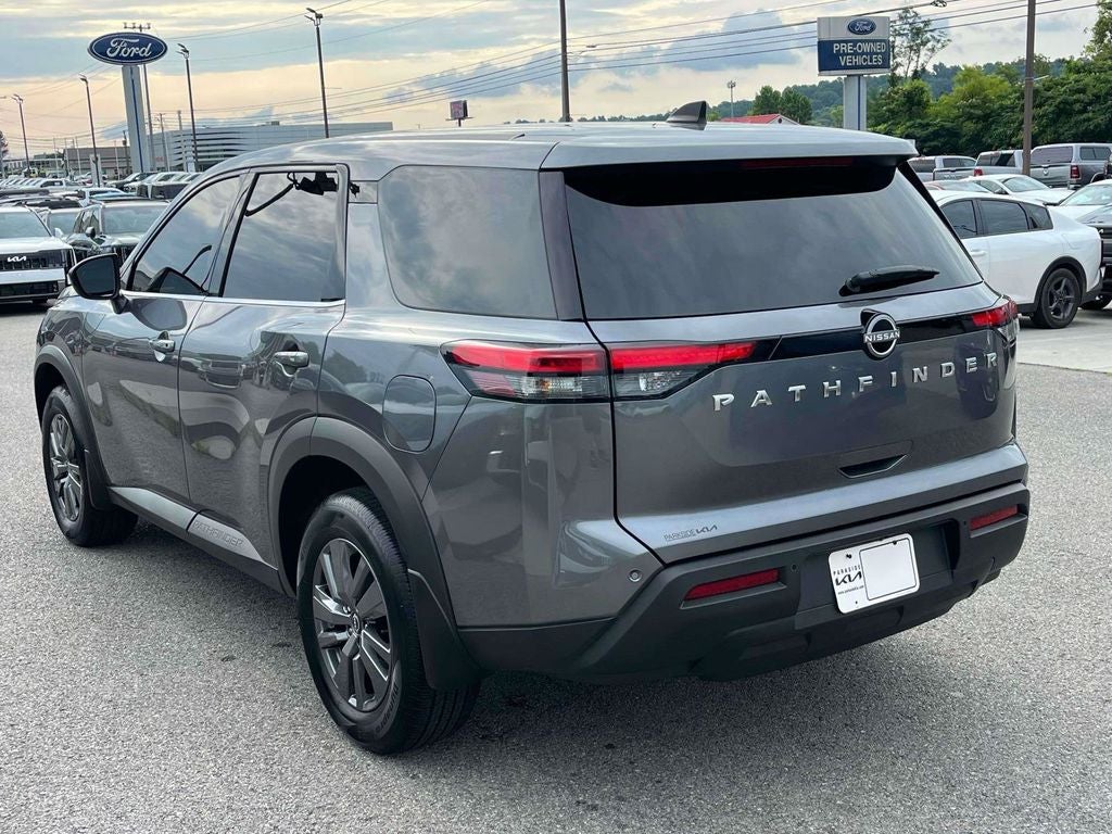 2025 Nissan Pathfinder S