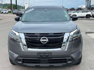 2025 Nissan Pathfinder S
