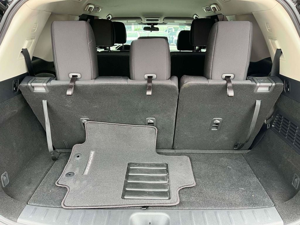 2025 Nissan Pathfinder S