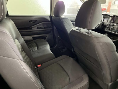 2023 Nissan Pathfinder S