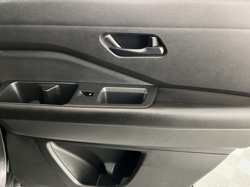 2023 Nissan Pathfinder S