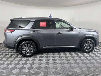 2025 Nissan Pathfinder S