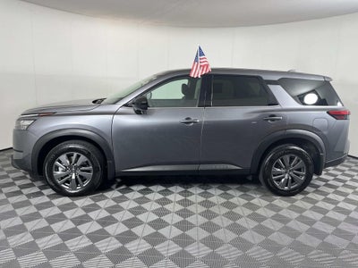 2025 Nissan Pathfinder S