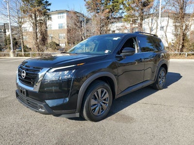 2024 Nissan Pathfinder SV