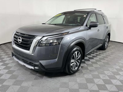 2025 Nissan Pathfinder SL
