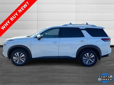 2024 Nissan Pathfinder SL