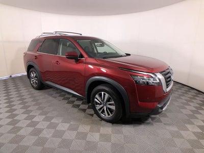 2022 Nissan Pathfinder SL