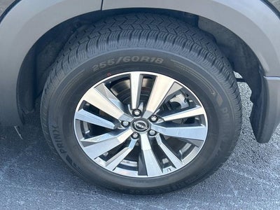 2024 Nissan Pathfinder SL