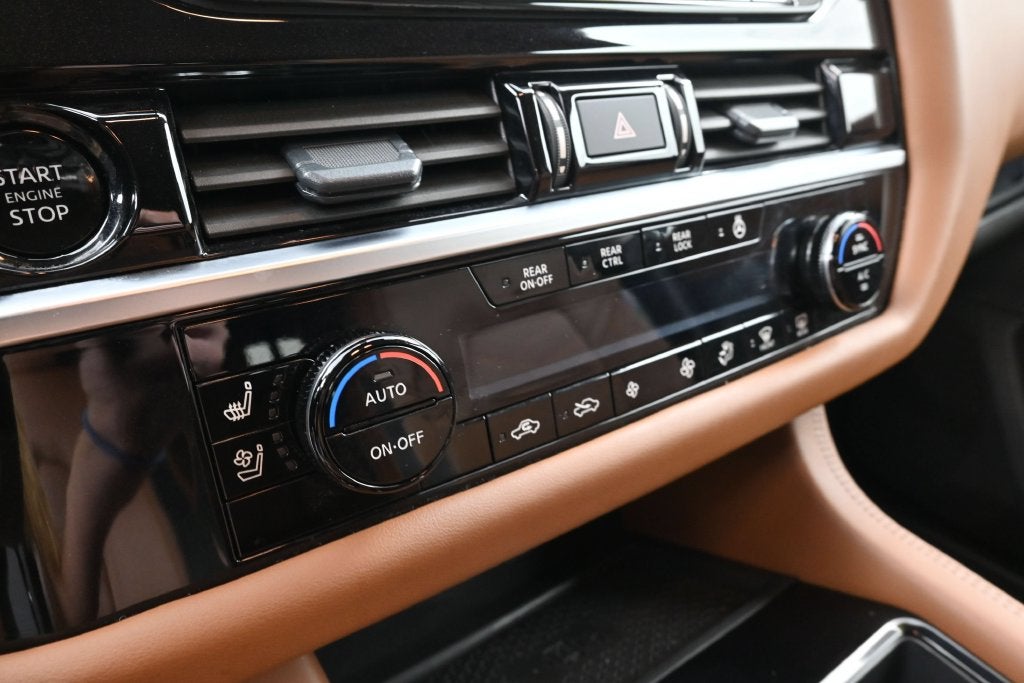 2025 Nissan Pathfinder Platinum