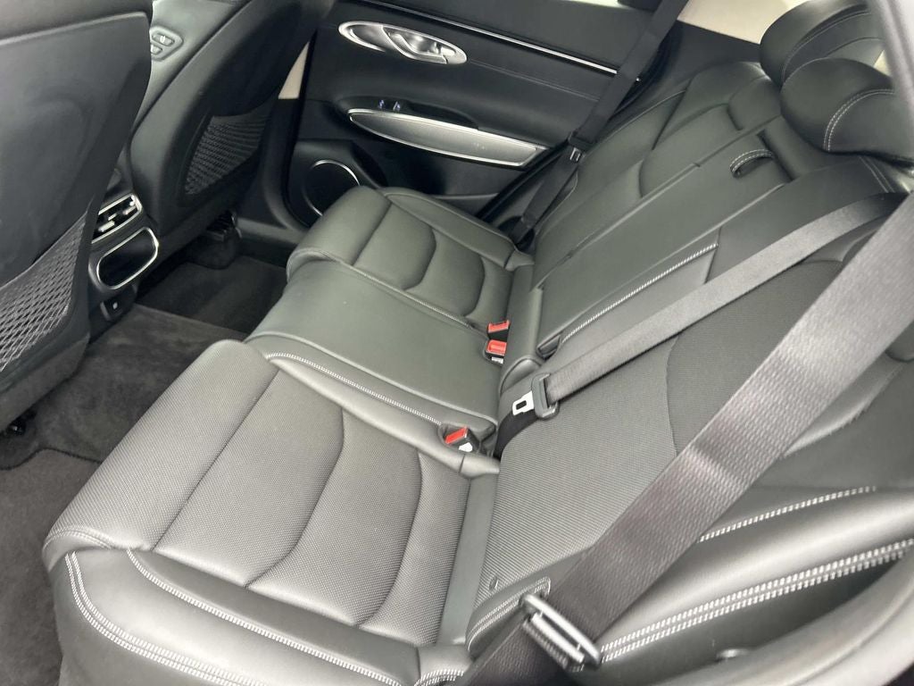 2024 Genesis GV70 2.5T