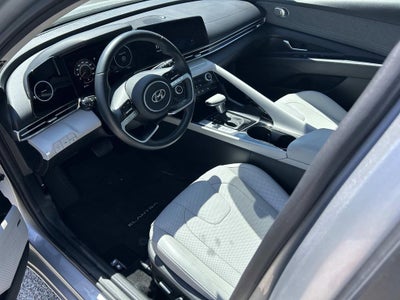 2022 Hyundai Elantra Limited