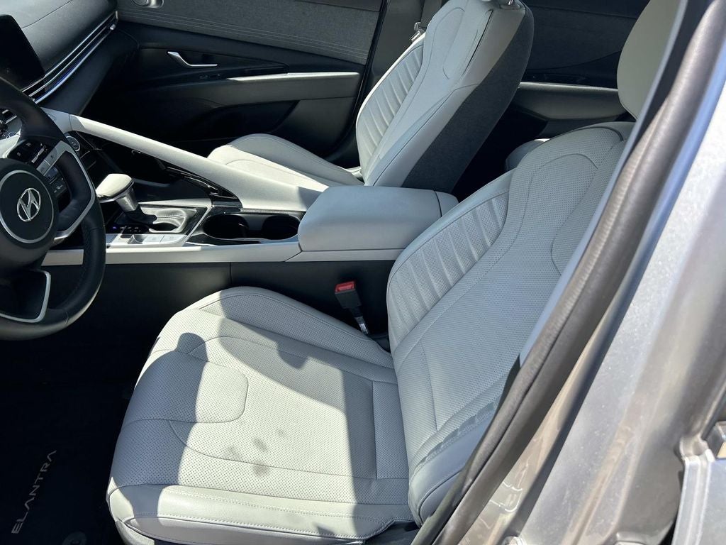 2022 Hyundai Elantra Limited