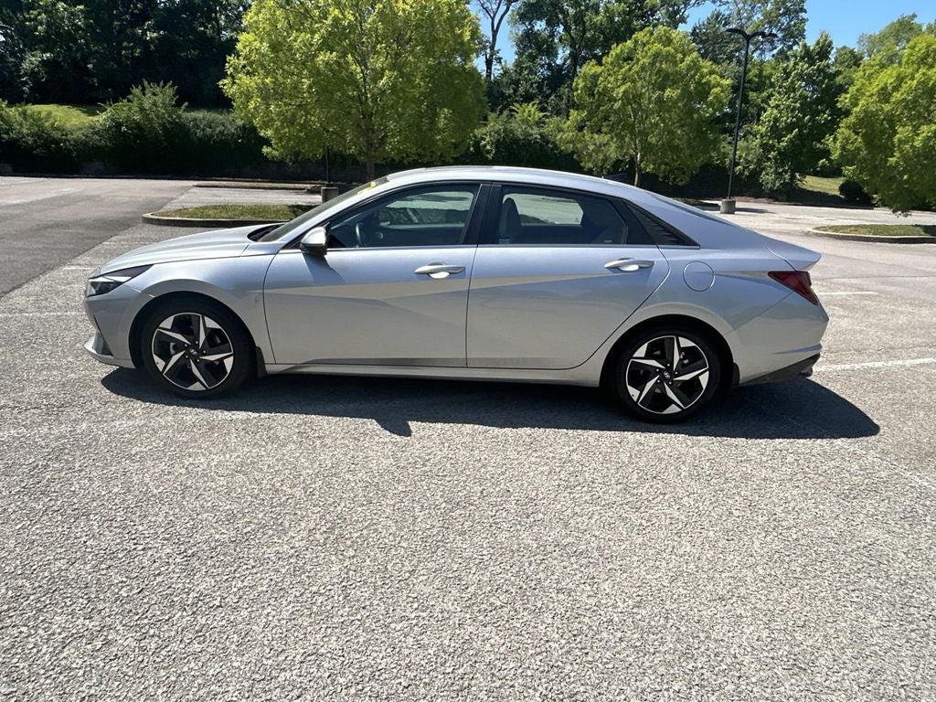 2022 Hyundai Elantra Limited
