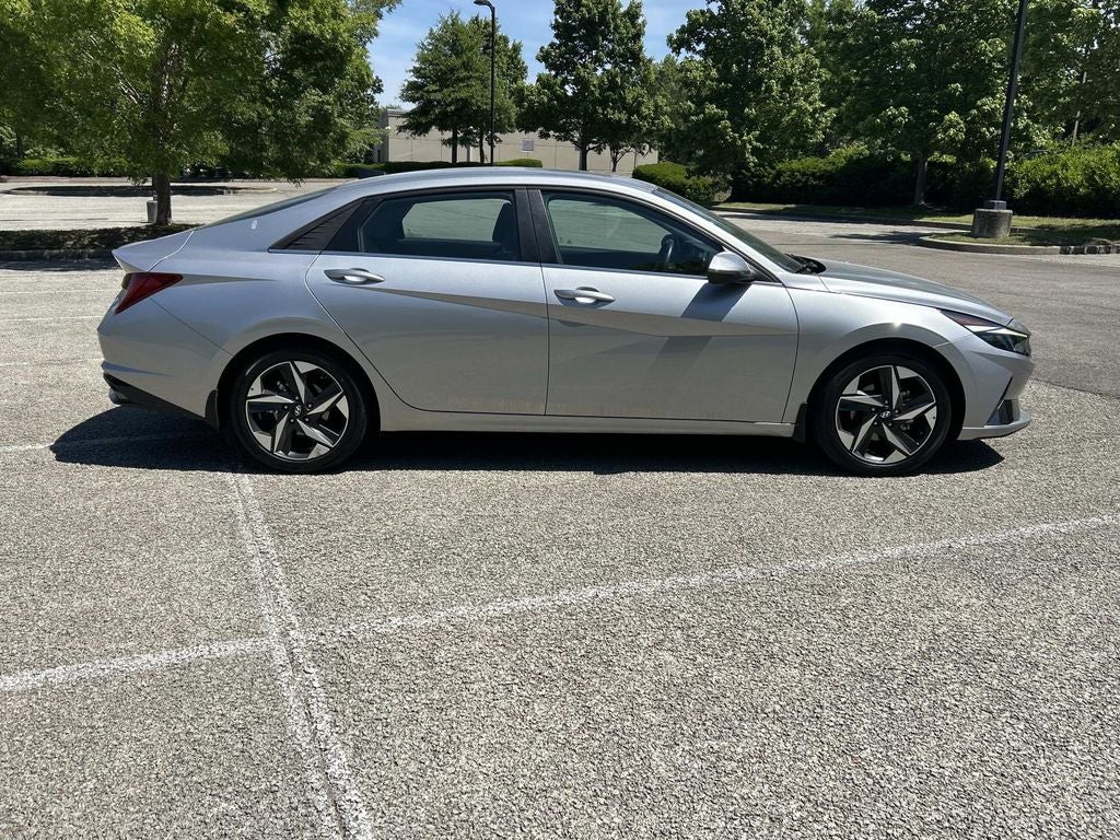 2022 Hyundai Elantra Limited