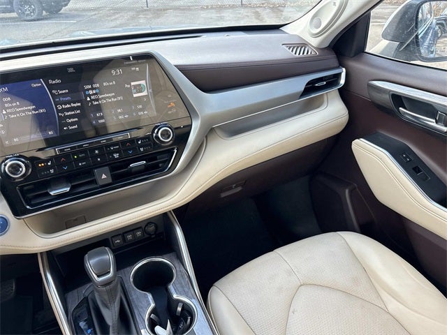 2020 Toyota Highlander Hybrid Platinum