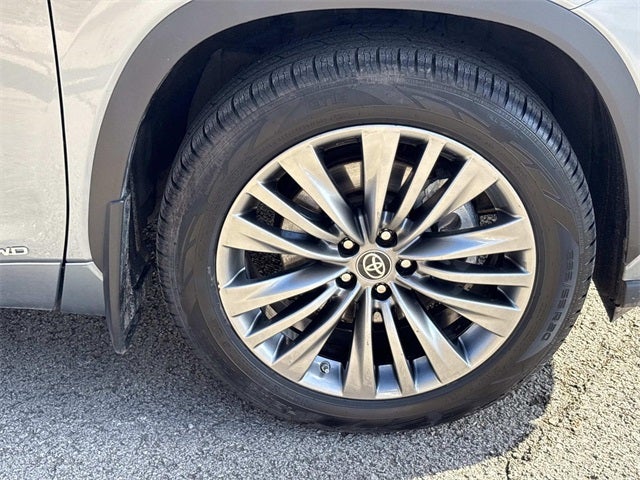 2020 Toyota Highlander Hybrid Platinum