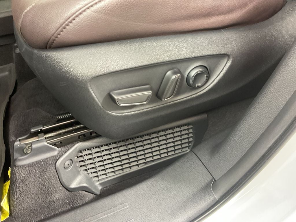 2021 Toyota Sienna Platinum 7 Passenger