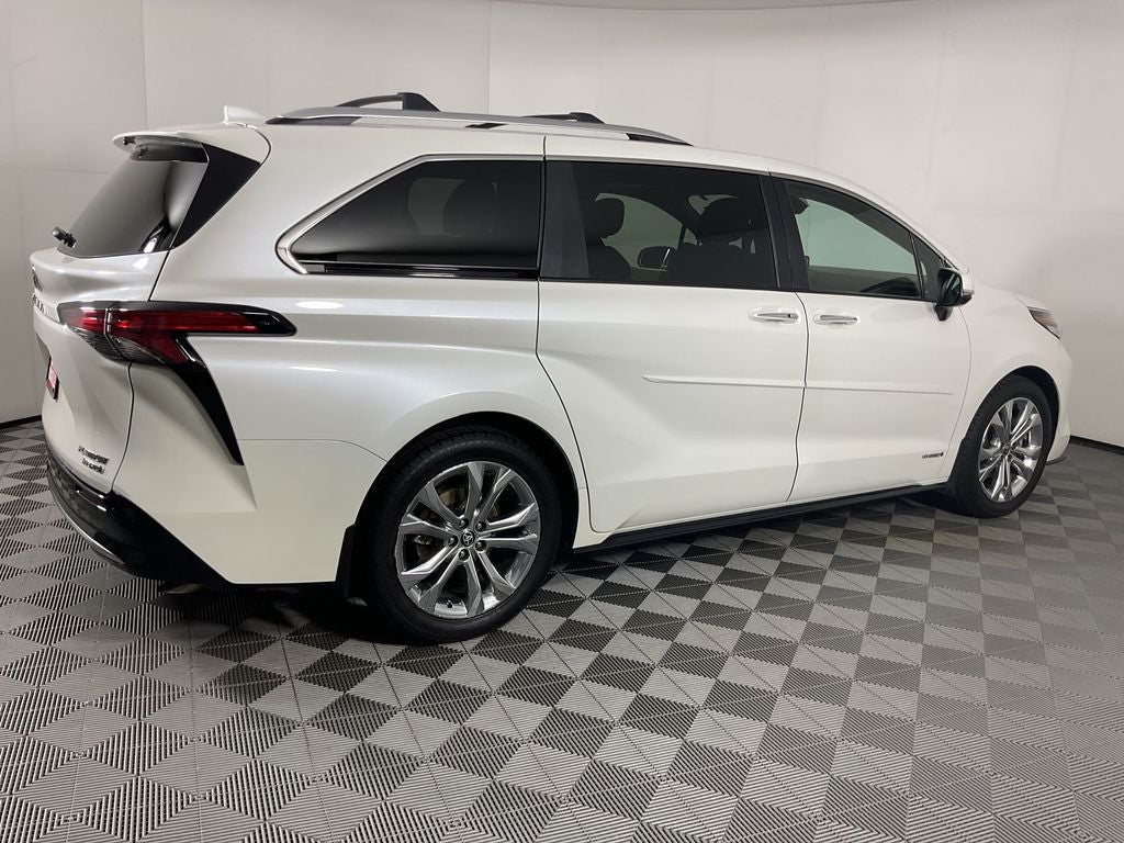2021 Toyota Sienna Platinum 7 Passenger