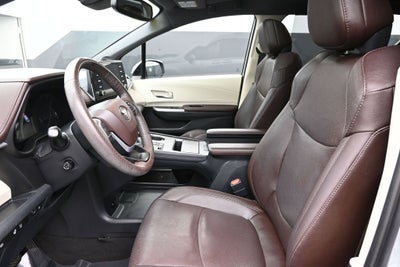 2021 Toyota Sienna Platinum 7 Passenger