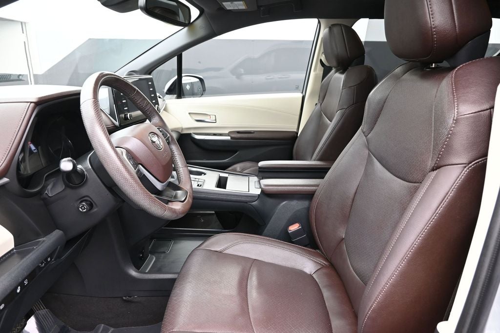 2021 Toyota Sienna Platinum 7 Passenger
