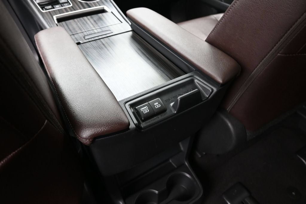 2021 Toyota Sienna Platinum 7 Passenger