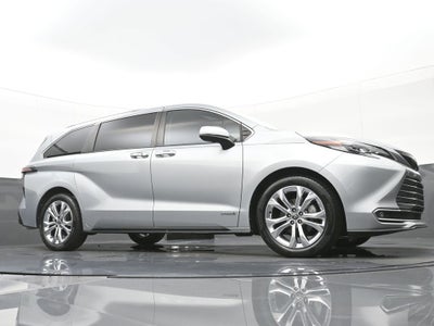 2021 Toyota Sienna Platinum 7 Passenger