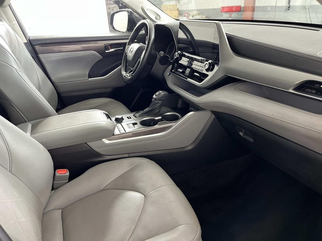 2021 Toyota Highlander Platinum