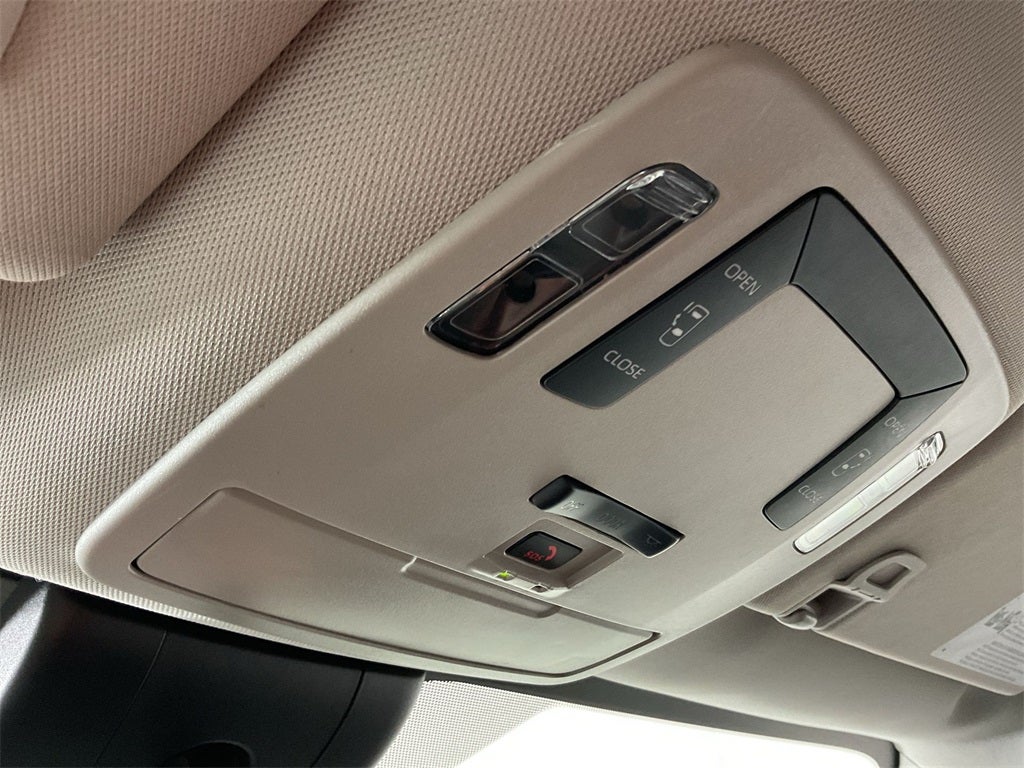 2024 Toyota Sienna LE 8 Passenger