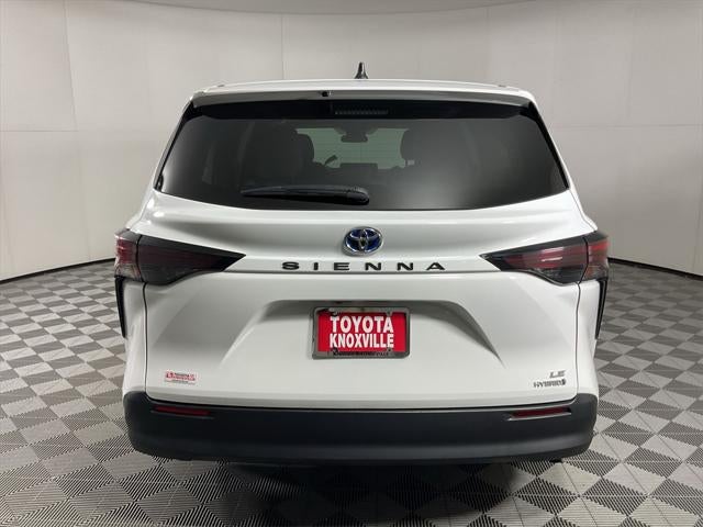 2024 Toyota Sienna LE 8 Passenger